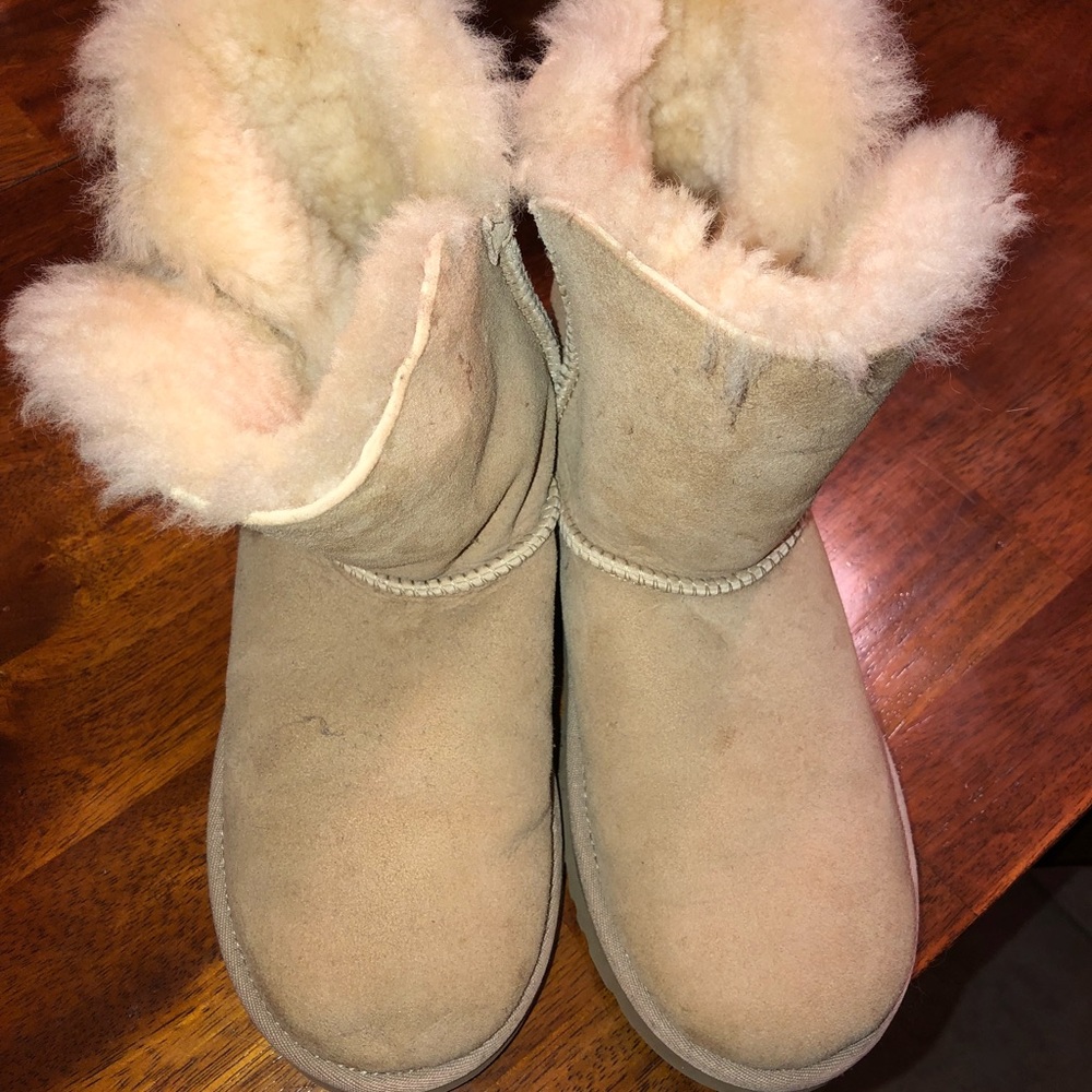 Uggs Bailey Button